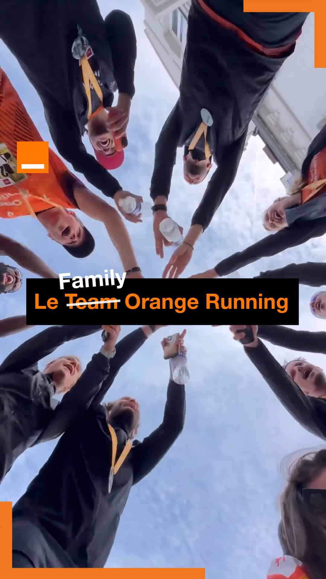 Minia Family Orange Running-V1
